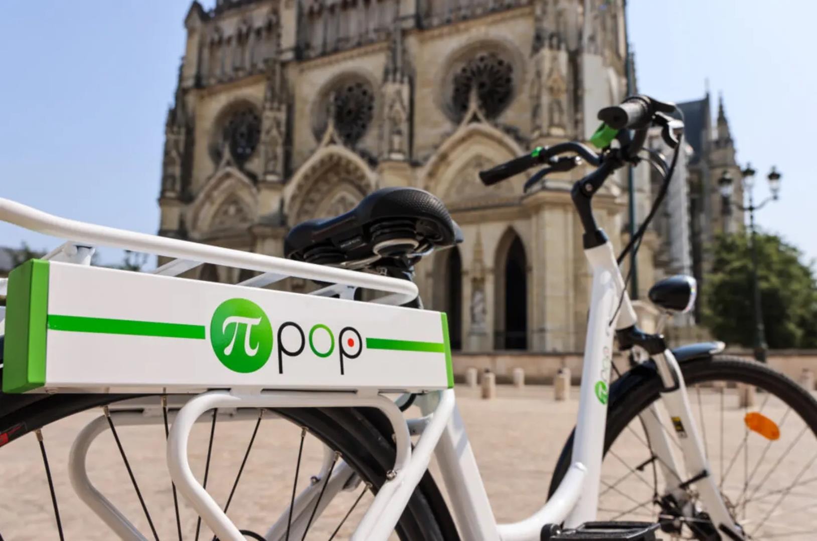 Ten elektryczny rower porzucił akumulator. Zaraz… że co?!