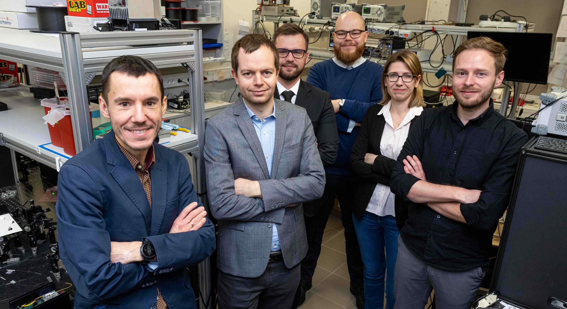 Naukowcy z Politechniki Wrocławskiej dostali Tesla Prize za opracowanie nowatorskiego lasera / źródło: Politechnika Wrocławska, mat. pras.