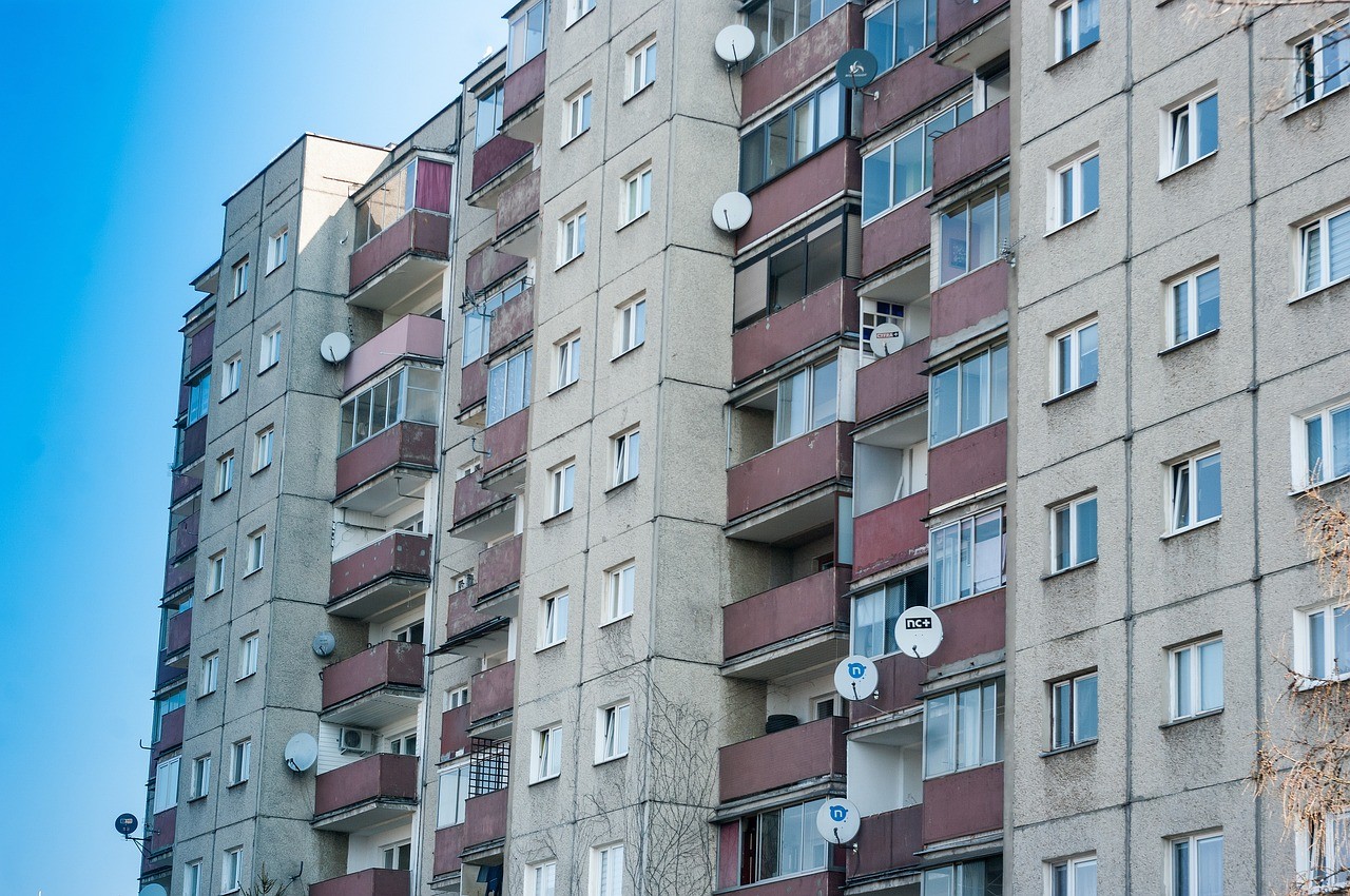 Zdjęcie poglądowe bloku mieszkalnego w Krakowie
