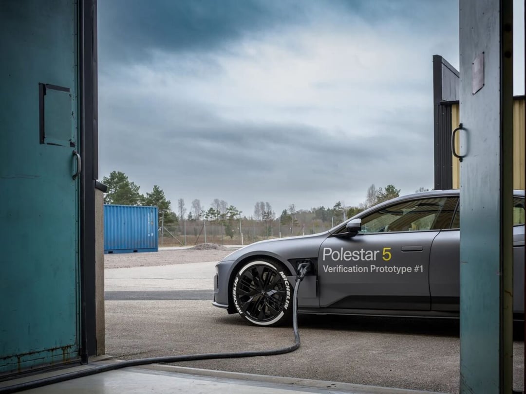 Kolejna firma chce, żebyś uwierzył w elektryczne samochody. Padły konkretne liczby