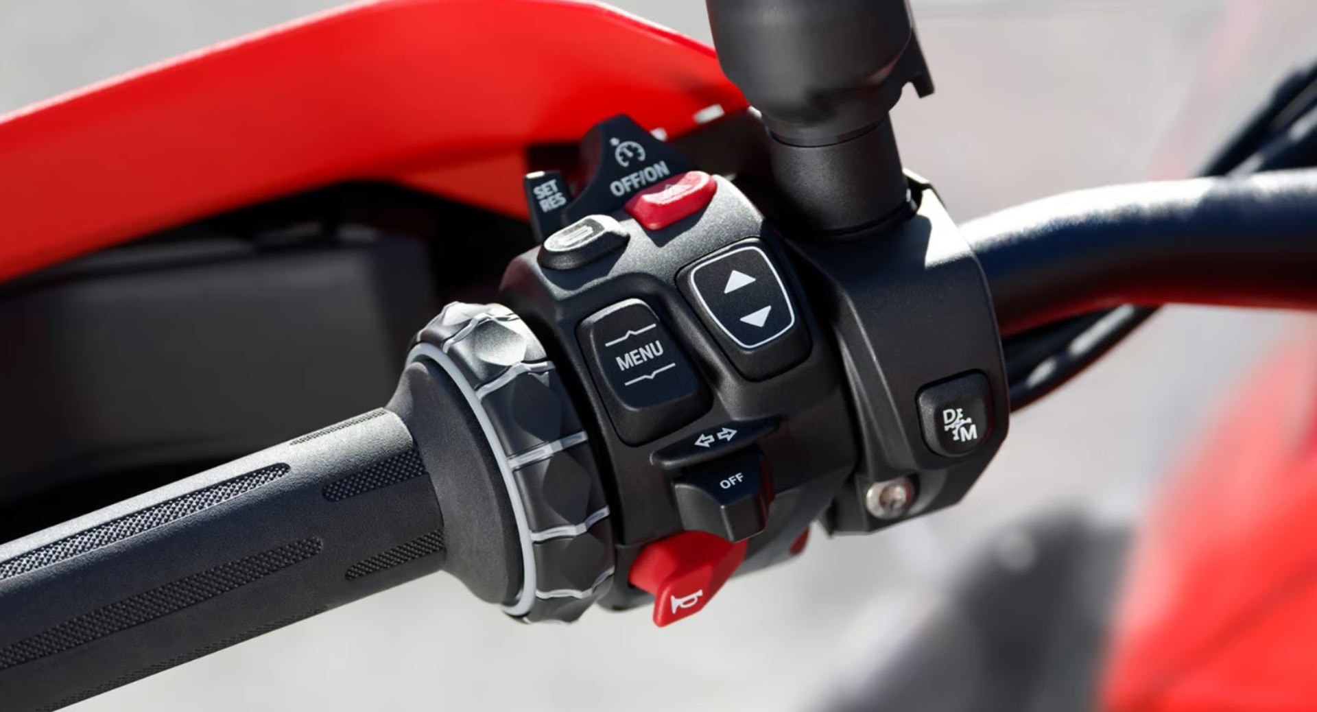 Motocyklowa rewolucja. BMW znów zadziwia. Zmieniło jedną rzecz, która była w motocyklach od zawsze