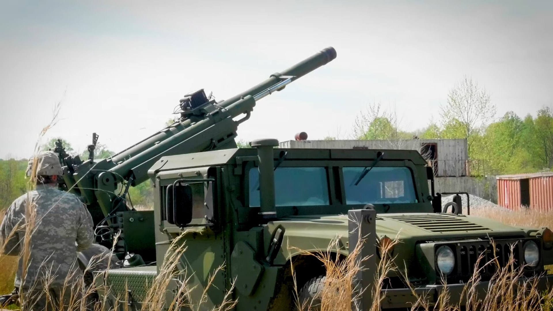 Hawkeye zadebiutuje na Ukrainie. Ta mobilna artyleria łączy 105-mm haubicę z podstawą Humvee