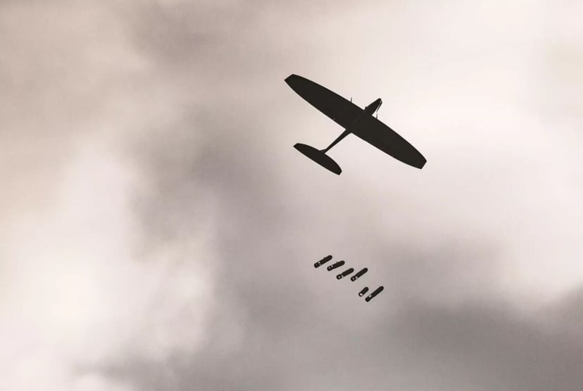 Rozpędza się do 450 km/h i uderza z zaskoczenia. Dron Hitchhiker to początek końca