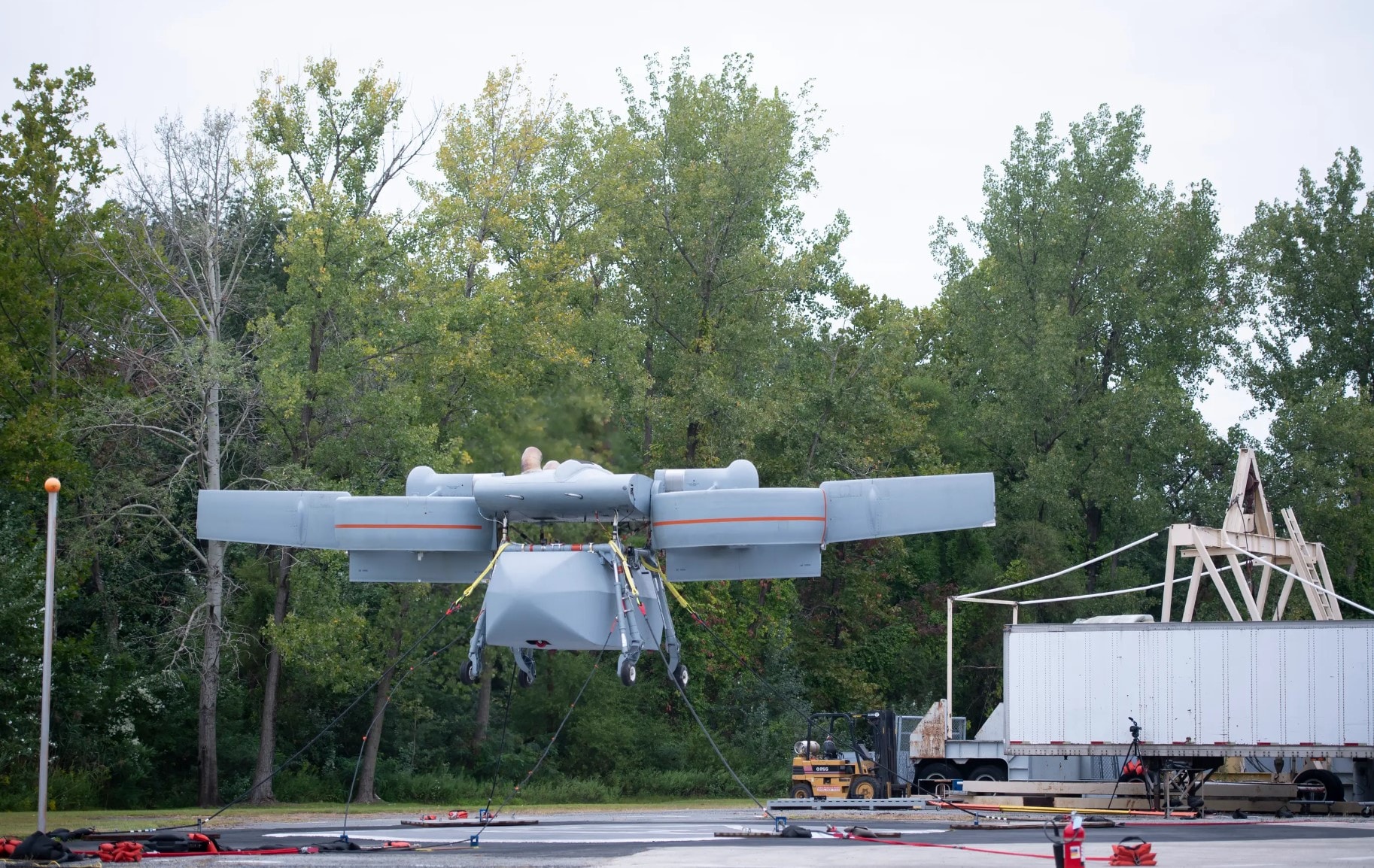 Pierwszy lot drona ARES zaliczony z powodzeniem. Jego unikalność drzemie w modularności