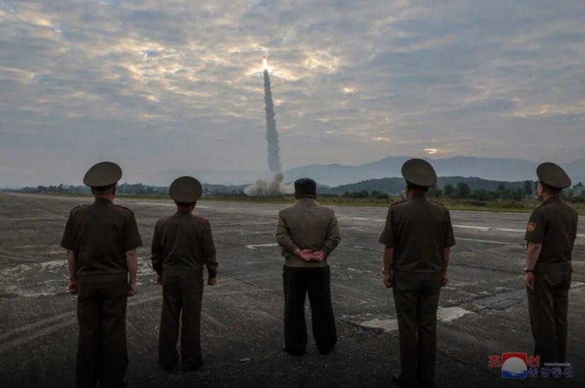 Korea Północna zaprezentowała zmodernizowany czołg M2020 na wystawie obronnej