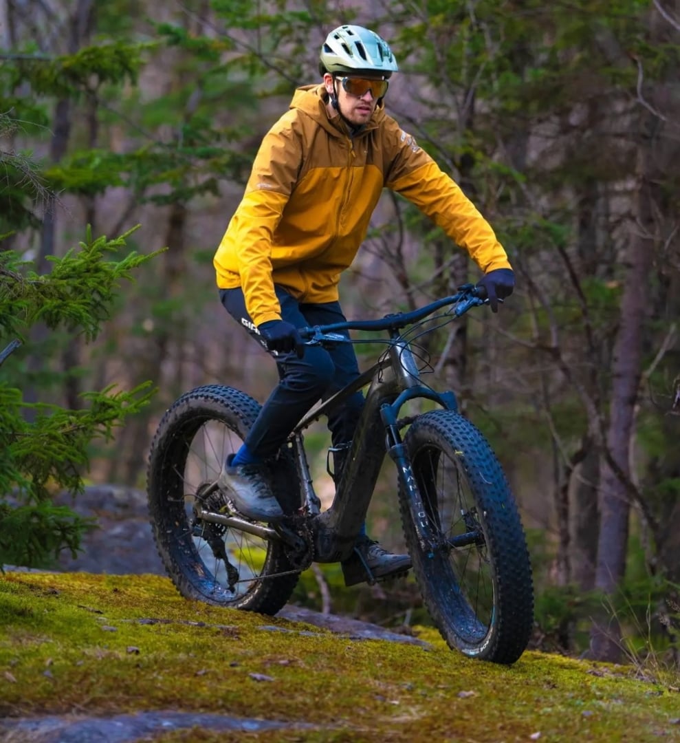 Rower elektryczny z silnikiem Yamahy w promocji. Giant Explore E+ 3 GTS za mniej niż 10 tysięcy złotych