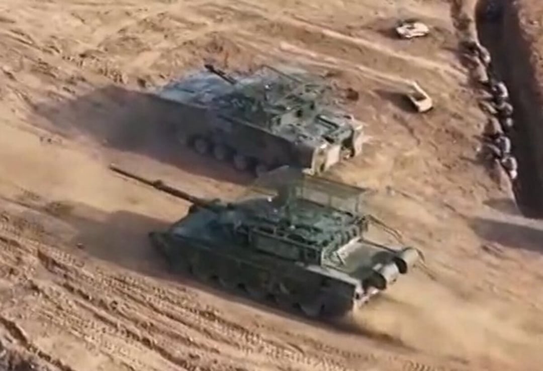 Pływający niszczyciel czołgów wprost z chińskich fabryk. Norinco łączy desant z potężnym uderzeniem rakietowym