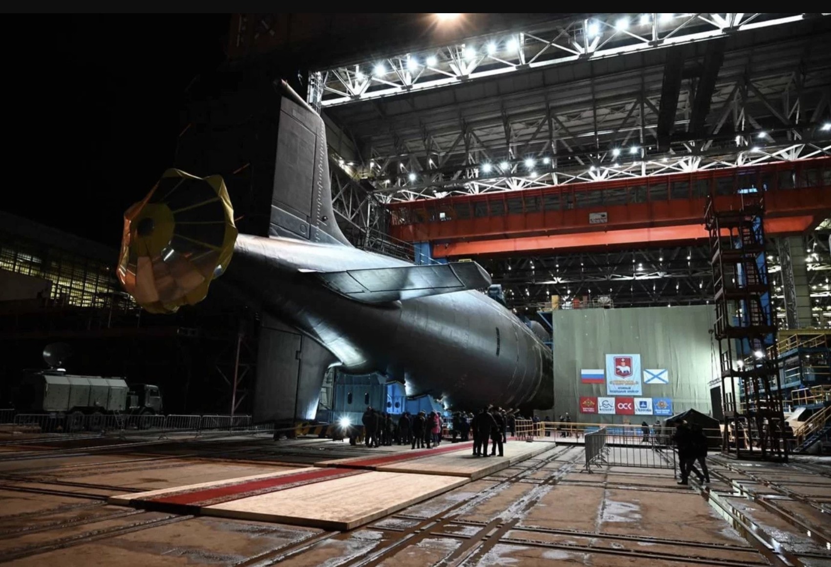 Rosja ma nowy okręt podwodny. Powstał specjalnie po to, aby pływać z niszczycielską bronią