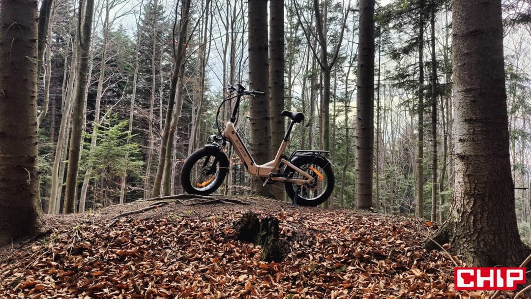 Test elektrycznego roweru ENGWE L20 3.0 Boost. W pełni legalny, ale ma asa w rękawie