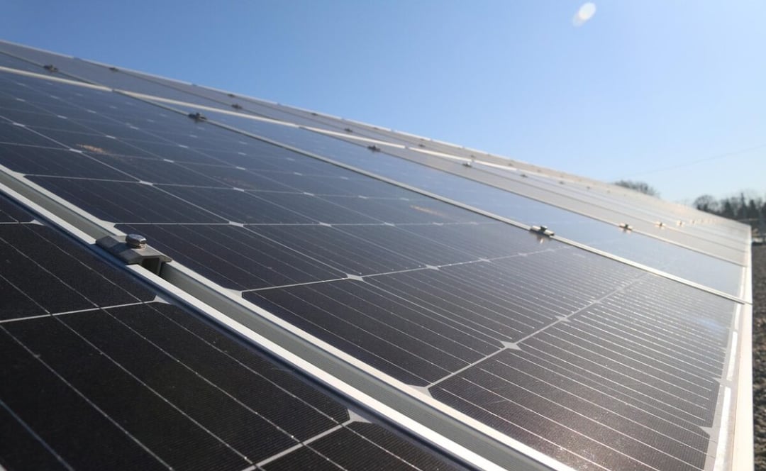 Siedem gigantów fotowoltaiki śledzi ten projekt. Może zmienić cały rynek fotowoltaiczny