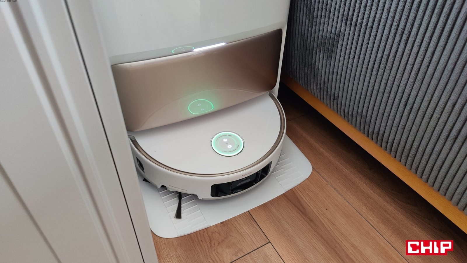 Test MOVA V50 Ultra. To nie robot, a kombajn sprzątający, który staje na straży czystości