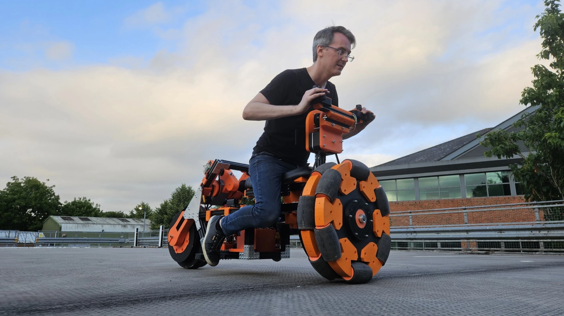 Czymś takim jeszcze nigdy nie jeździłeś… i dobrze. Sidewinder doprowadzi Cię do szaleństwa