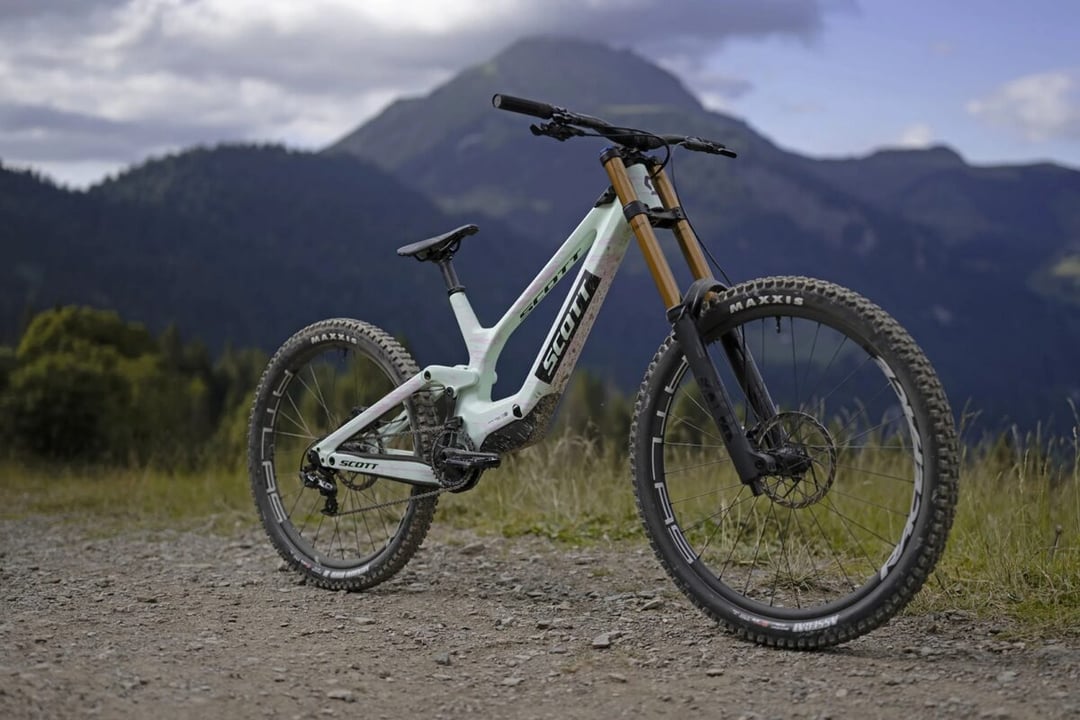 16,8 kg czystej technologii. Oto najbardziej zaawansowany rower na świecie