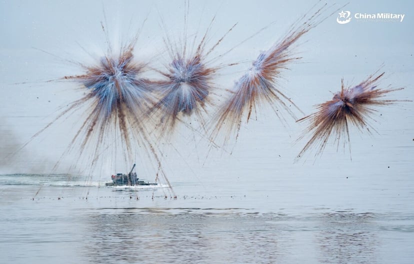 Chiński mini lotniskowiec dla dronów pojawił się w oficjalnym przekazie. Zachodni analitycy nie kryją zaskoczenia