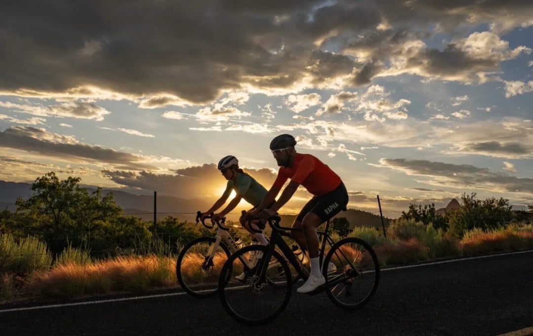 Elektryczna rewolucja w aluminiowym wydaniu. Trek Domane+ ALR to tańsza alternatywa dla karbonowego brata