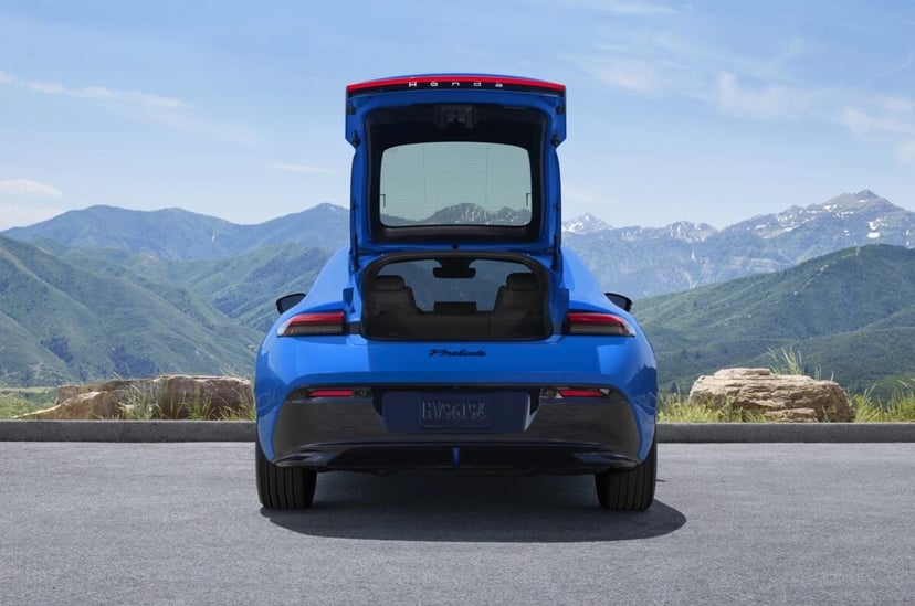 Ikona z lat 90. rzuca rękawicę SUV-om. Honda ożywia legendę. Prelude wraca jako sportowy, hybrydowy coupe