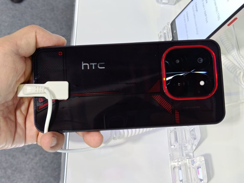 Upór HTC nie ma sobie równych, firma wciąż próbuje z nowymi smartfonami