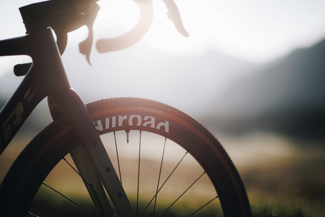 Tanie koła rowerowe z włókna węglowego. Mavic psuje rynek czy ratuje portfele?