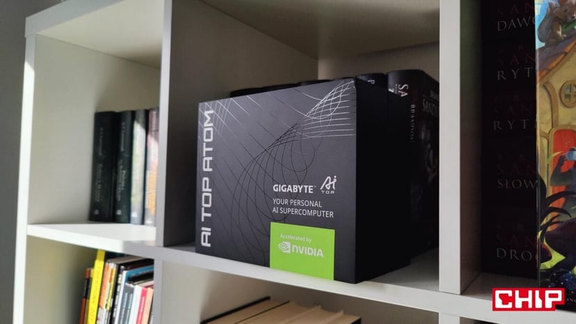 Test Gigabyte AI TOP ATOM. Jak NVIDIA DGX Spark zapewnia lokalne SI na biurku?