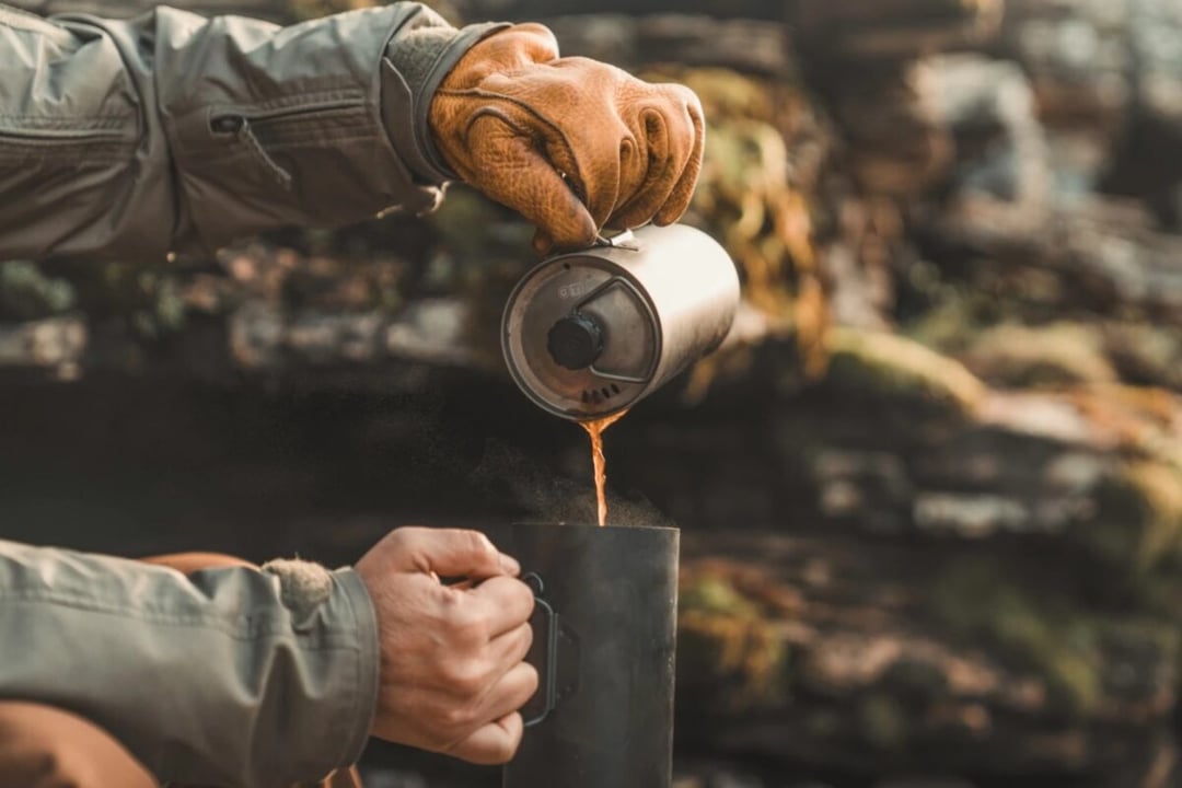 Tania kawa w każdym terenie. GeoPress Ti z nowym dodatkiem zachwyci niejednego wędrowca