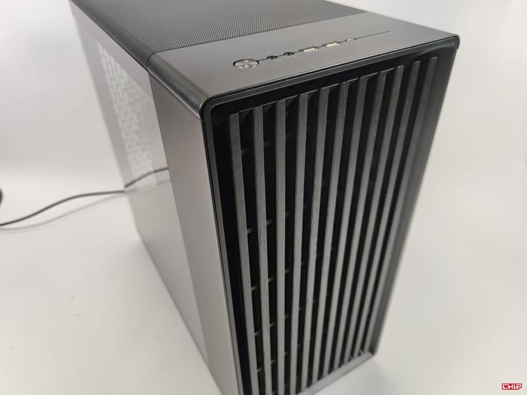 Test obudowy Fractal Design North XL Momentum Edition Black TG Light Tint. Jakie mamy zmiany względem oryginału?