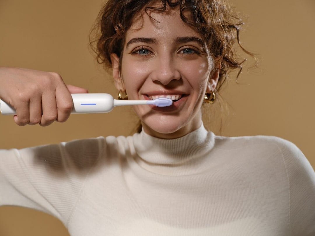 MOVA Fresh 20 Sensus. Pierwsza w Polsce szczoteczka, która używa sztucznej inteligencji, by zobaczyć płytkę nazębną