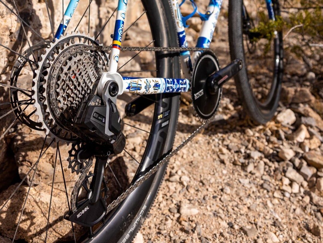 Ceramiczne łożyska i gigantyczne kółka w przerzutce. Czy to przyszłość czy przepalanie pieniędzy?