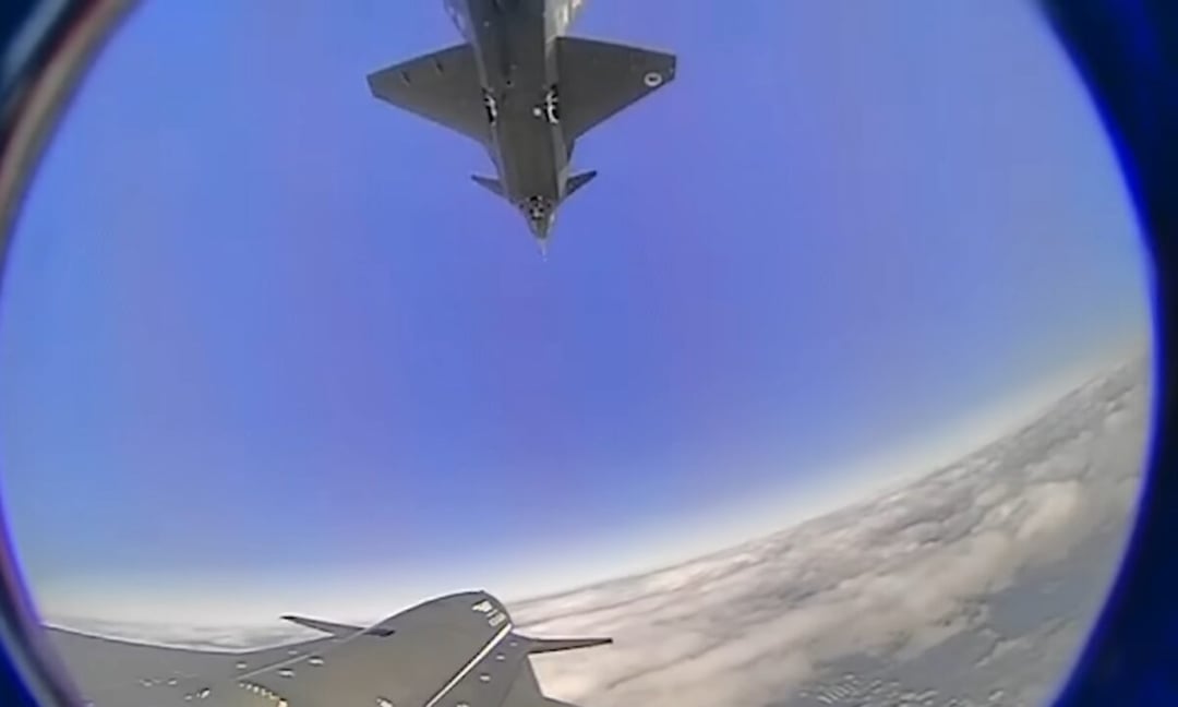 USA i Chiny zazdroszczą. Dwie bojowe maszyny przejęły kontrolę w powietrzu po raz pierwszy w historii