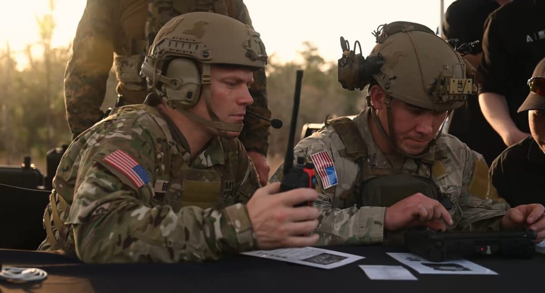 Trzy cele zwalczone jednocześnie po raz pierwszy w historii. USA chwalą się przyszłością wojny