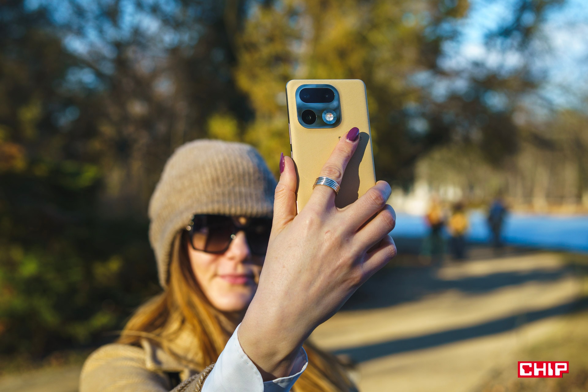 Czy smartfony robią ładniejsze zdjęcia niż profesjonalne aparaty? Tak i wyjaśnię Ci, dlaczego tak się dzieje