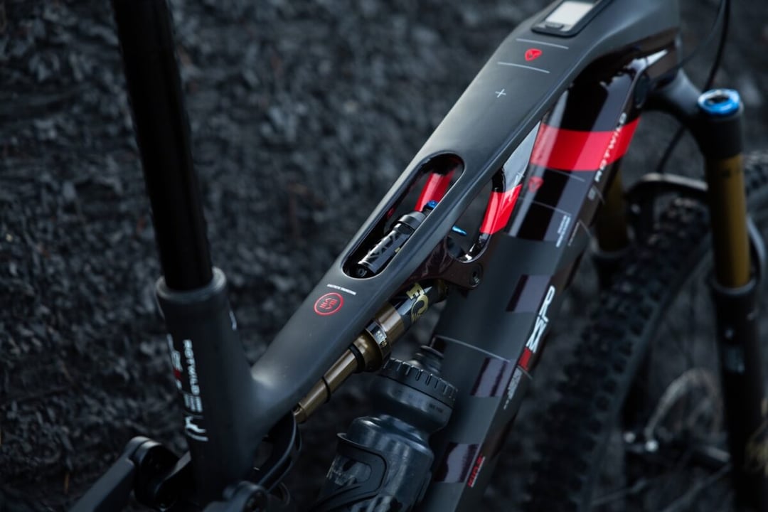 DJI rozpycha się w e-MTB, a Rotwild daje mu kolejny rower do pokazania mięśni