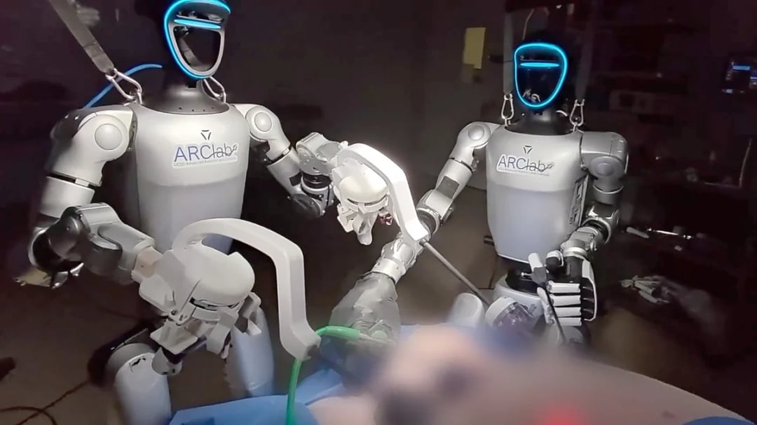 Robot-chirurg to już nie science fiction. Humanoidy z powodzeniem operują!