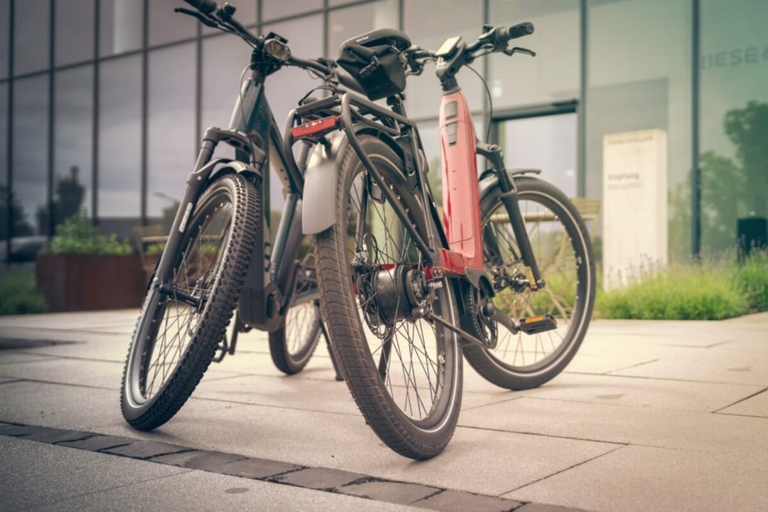 Zapomnij o lekkim miejskim rowerku, bo e-bike przestały już udawać lekkość