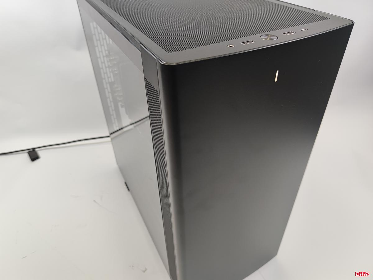 Test Fractal Design Define One Dark TG Light Tint. Nowy model w znanej serii obudów
