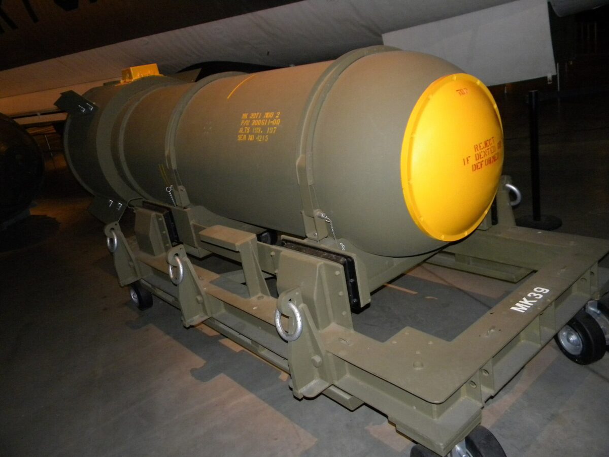 USA zrzuciły bombę wodorową same na siebie i nawet po sobie nie posprzątały