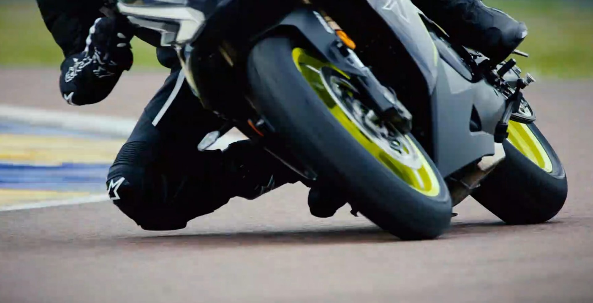 Ten motocykl wygląda na dwa razy droższy. Benelli Tornado 550 miesza w klasie średniej