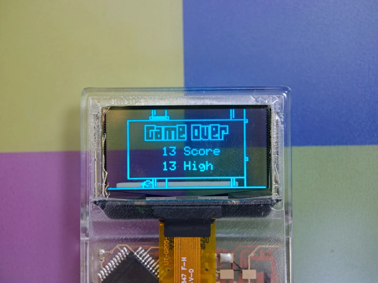 Game Boy nie poszedł tak daleko. Arduview się nie cackał