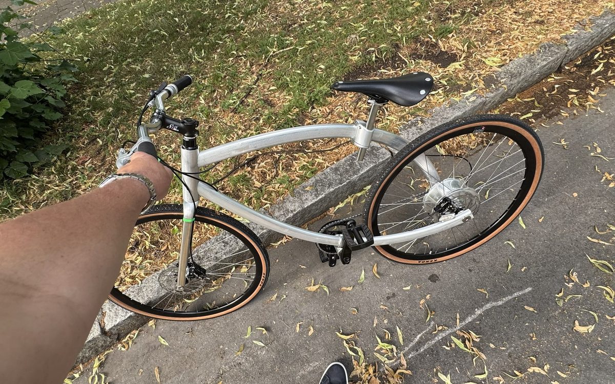 Polacy wyrzucili spawy z ramy e-bike’a. NOVBYX zmienia sposób budowania rowerów