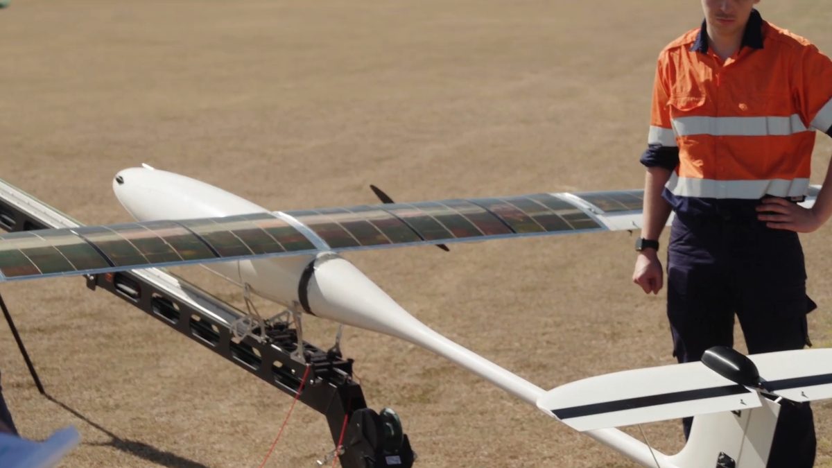 Pięciometrowy dron poleciał na akumulatorze, który od lat nie potrafił wyrwać się z laboratorium