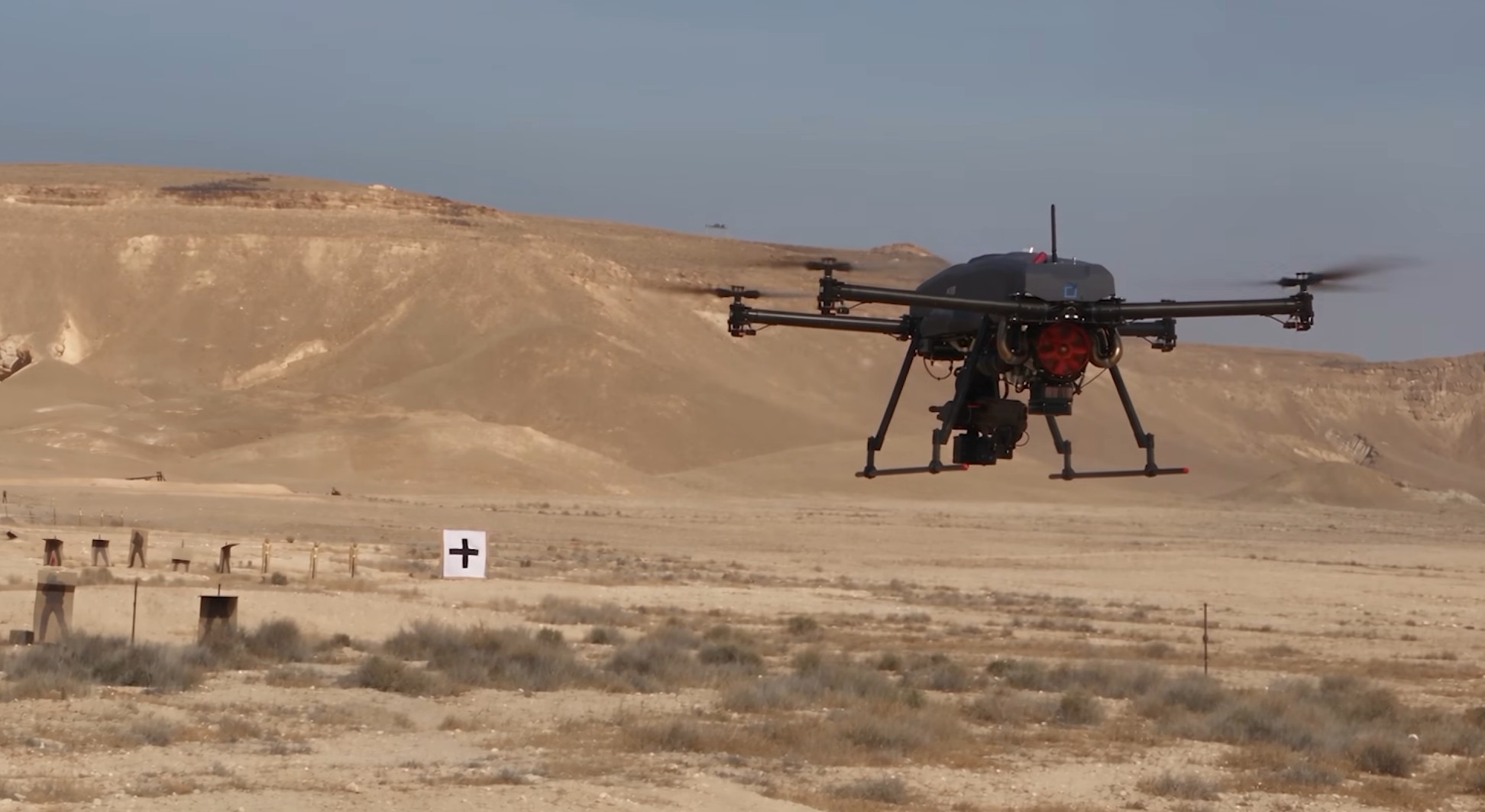 Trzy godziny lotu i karabin maszynowy. Ten wojskowy dron może odmienić wsparcie piechoty